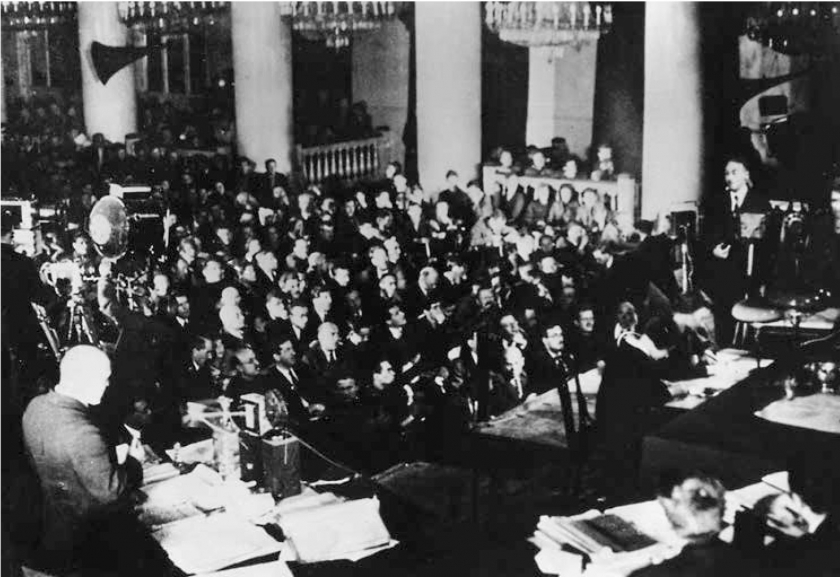 &Omicron; &Tau;&sigma;&beta;ά&iota;&chi; &kappa;&alpha;&iota; &tau;&alpha; &epsilon;&lambda;&lambda;&eta;&nu;&iota;&kappa;ά kangaroo courts