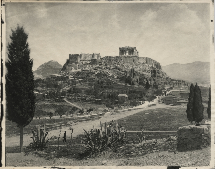 &Eta; &Alpha;&kappa;&rho;ό&pi;&omicron;&lambda;&eta; &kappa;&alpha;&iota; &omicron; &Pi;&alpha;&rho;&theta;&epsilon;&nu;ώ&nu;&alpha;&sigmaf; &pi;&rho;&iota;&nu; &mu;&epsilon;&tau;&alpha;&beta;&lambda;&eta;&theta;&omicron;ύ&nu; &sigma;&epsilon; &Kappa;&Omicron;&Beta;&Alpha;  &tau;&omicron;&upsilon; &Kappa;ό&mu;&mu;&alpha;&tau;&omicron;&sigmaf;. 
